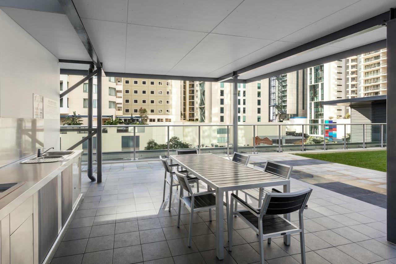 Apartments @ 108 Albert Brisbane Eksteriør billede
